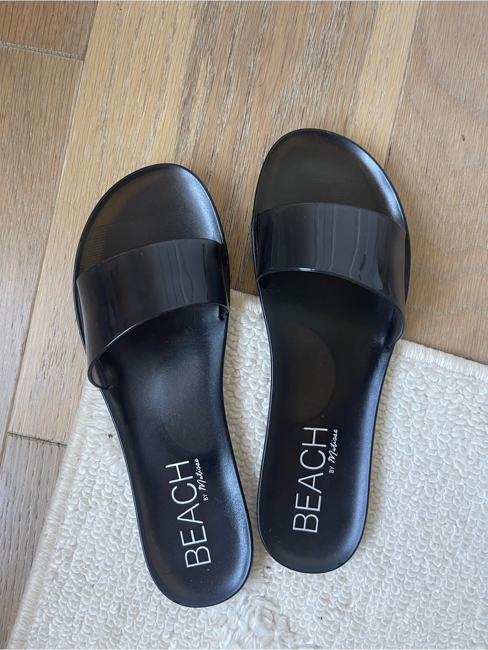 NEW Matisse Black Beach Slide Sandals
